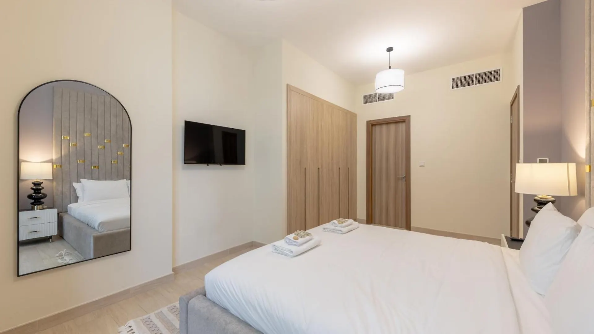 Canal View, Partial Burj Khalifa View, Brand New Dubai Apartment