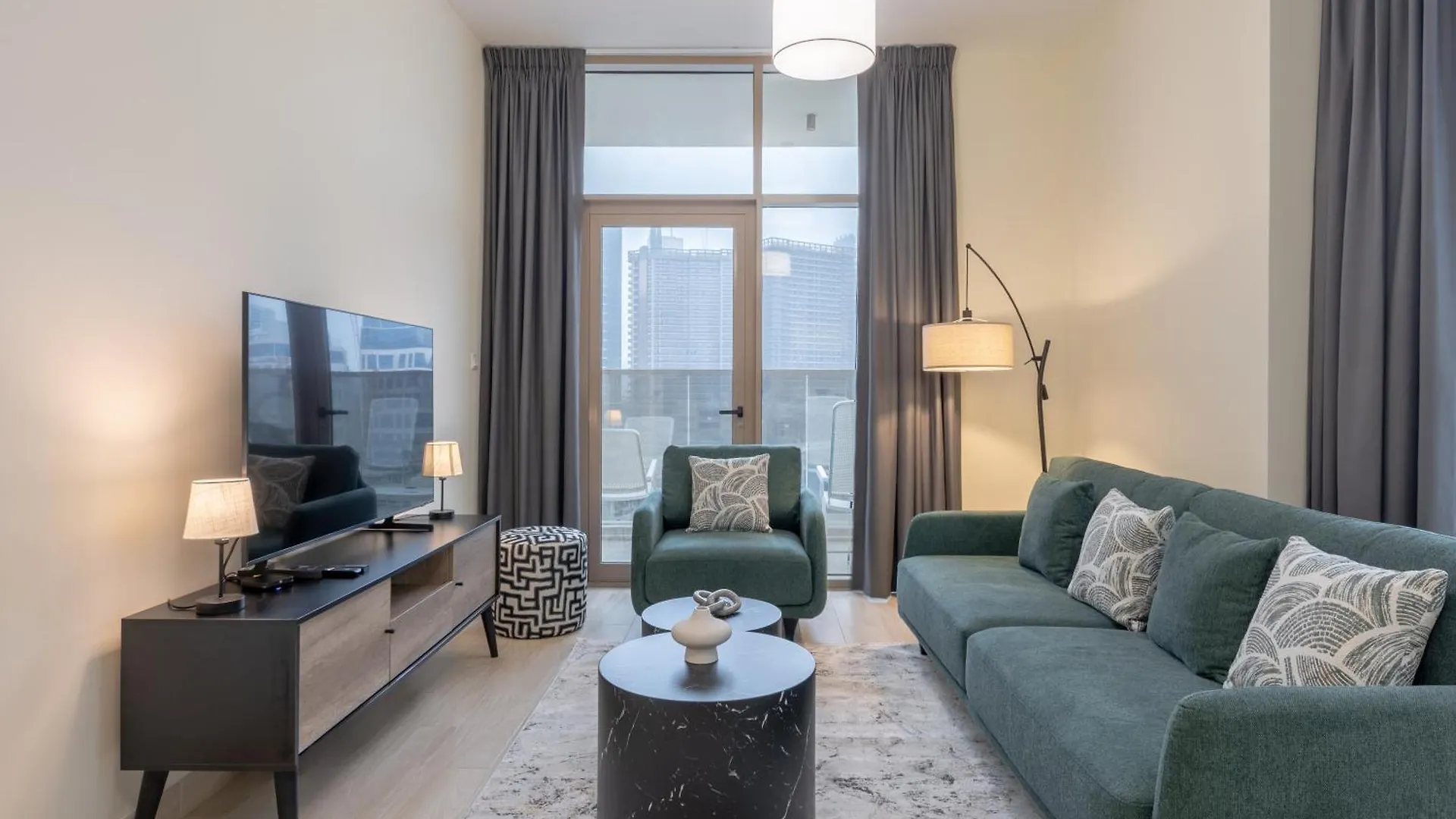 Apartment Canal View, Partial Burj Khalifa View, Brand New Dubai United Arab Emirates