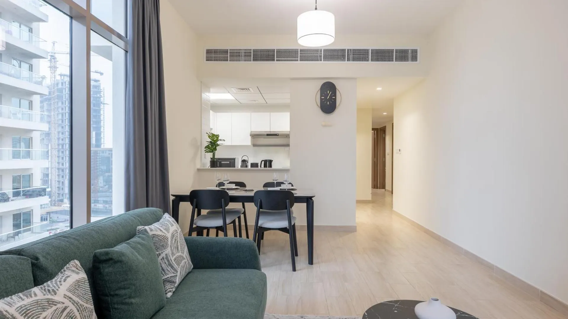 Canal View, Partial Burj Khalifa View, Brand New Dubaj